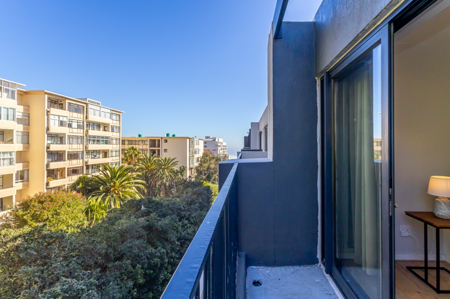 To Let 2 Bedroom Property for Rent in Sea Point Western Cape
